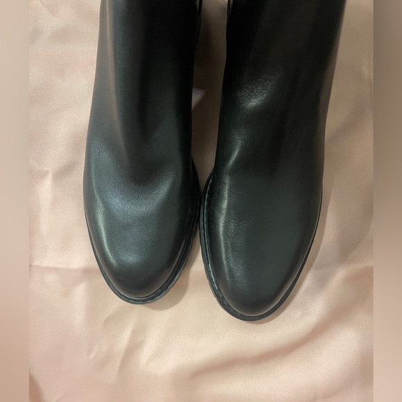 Stuart Weitzman City boot! Size US 10. EU 40.5 Black. Over the knee boots - Picture 7 of 10